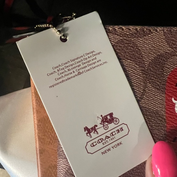 Coach Strawberry Signature Wristlet | NWT |Canvas w/ Box & Dust Bag - Picture 8 of 11